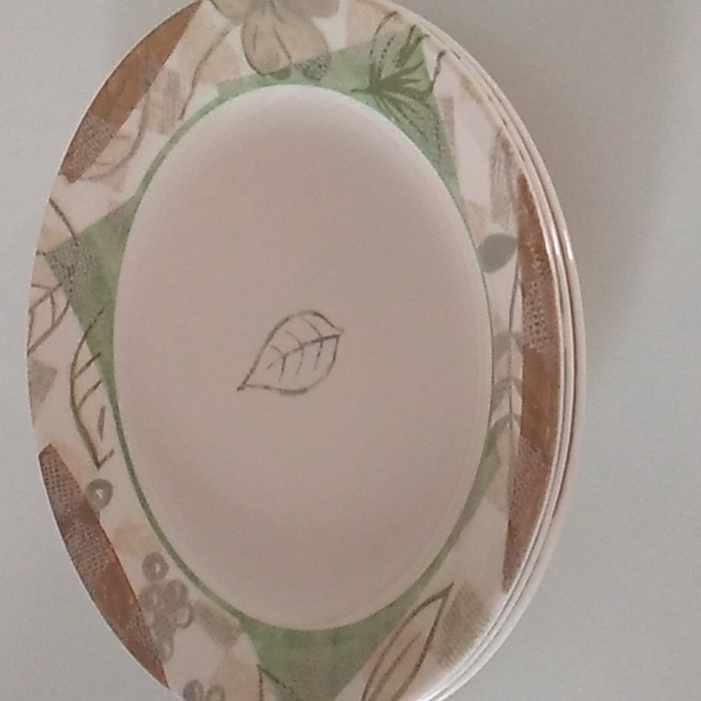 Corelle Textured Leaves 3 Salad Plates